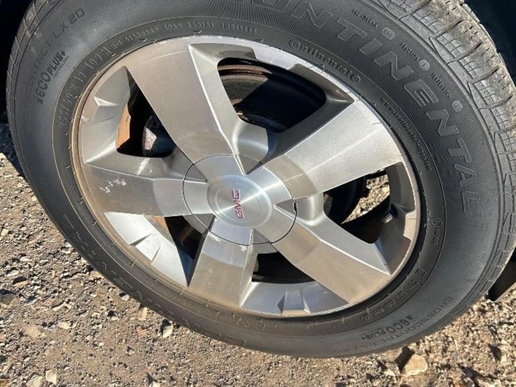 2012-gmc-acadia-slt-image-16