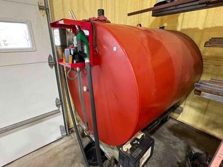 550-gallon-fuel-tank-w/pump-image-1