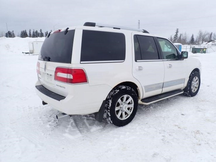 2009-lincoln-navigator-image-5