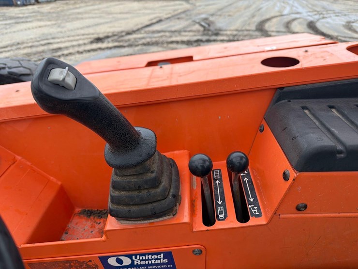 2017-sky-trak-6042-image-15