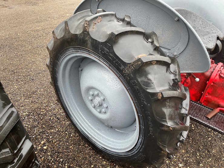 2018-ford-8n-image-17