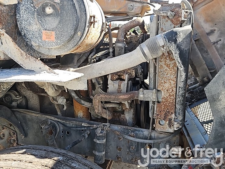 1995-ford-l8000-image-18