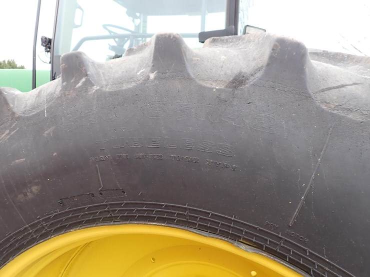 john-deere-8100-image-15