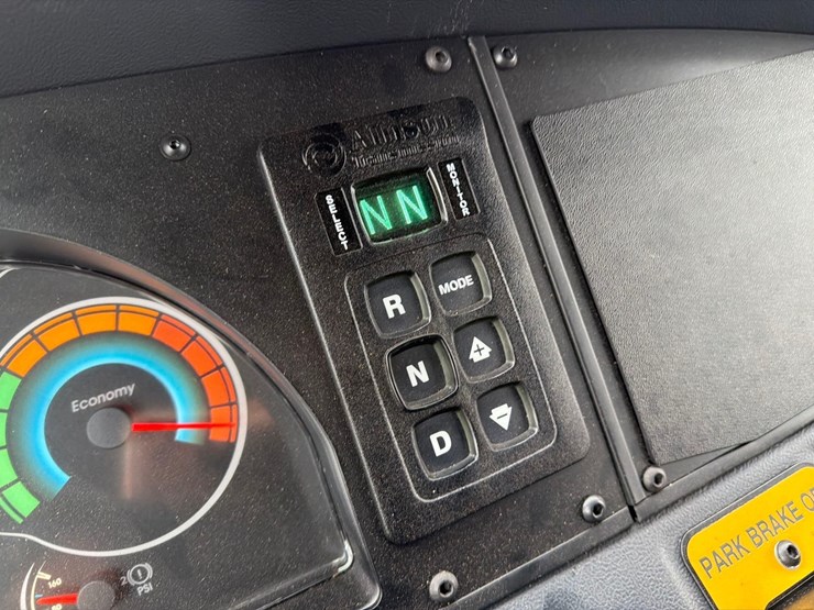 2024-dennis-eagle-proview-image-27