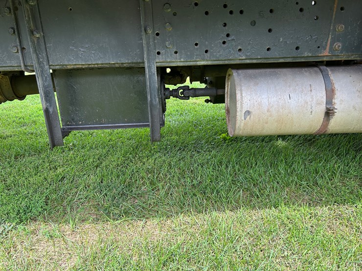 1995-case-ih-4900-image-13