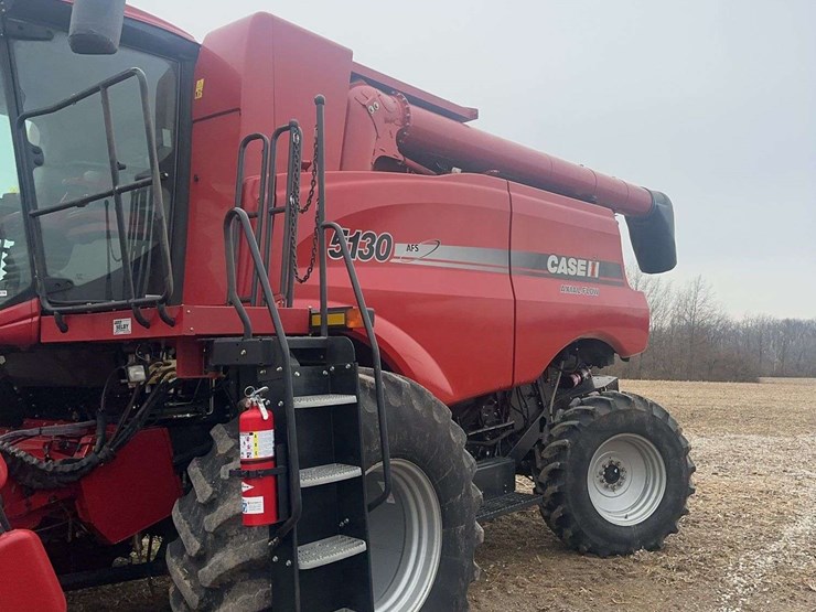 2014-case-ih-5130-image-13