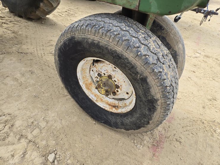 john-deere-3010-image-4