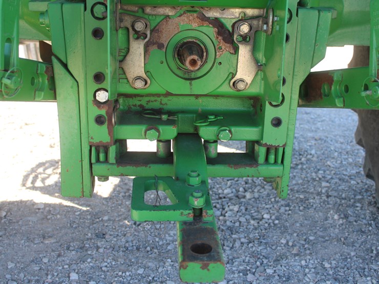2004-john-deere-7320-image-44