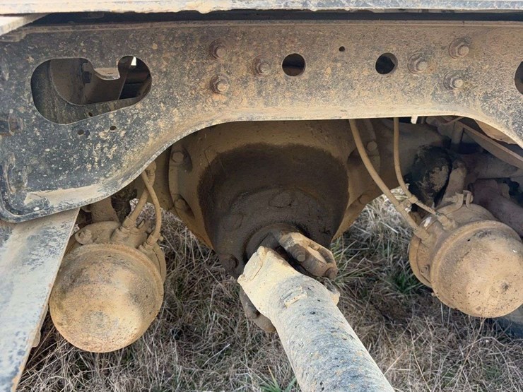 1993-international-8100-image-11