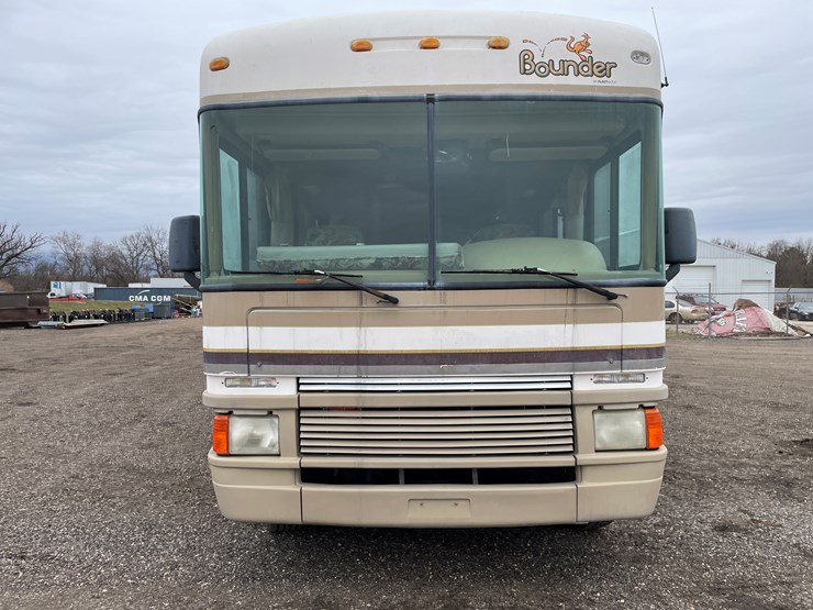 #2026-•-1999-ford-fleetwood-bounder-32h-rv-(has-wi-title)-image-2