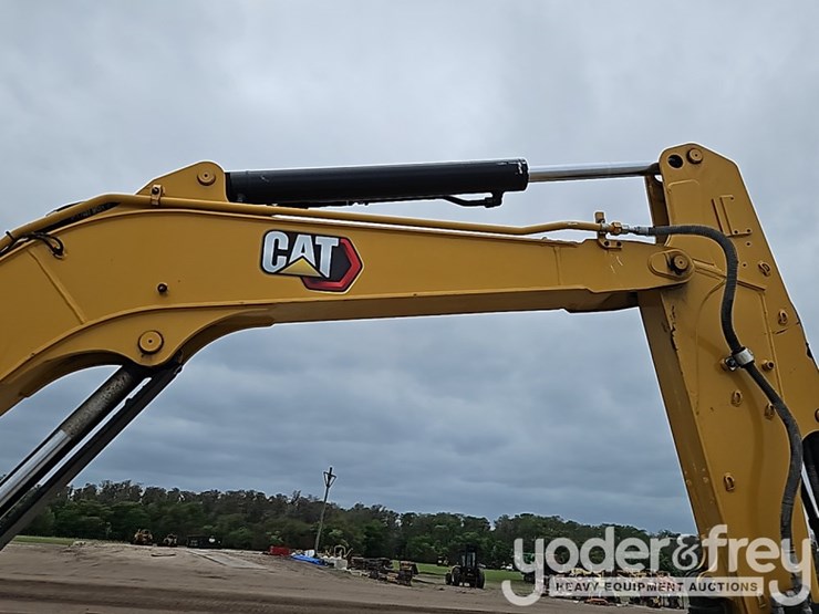 2023-caterpillar-306-image-16