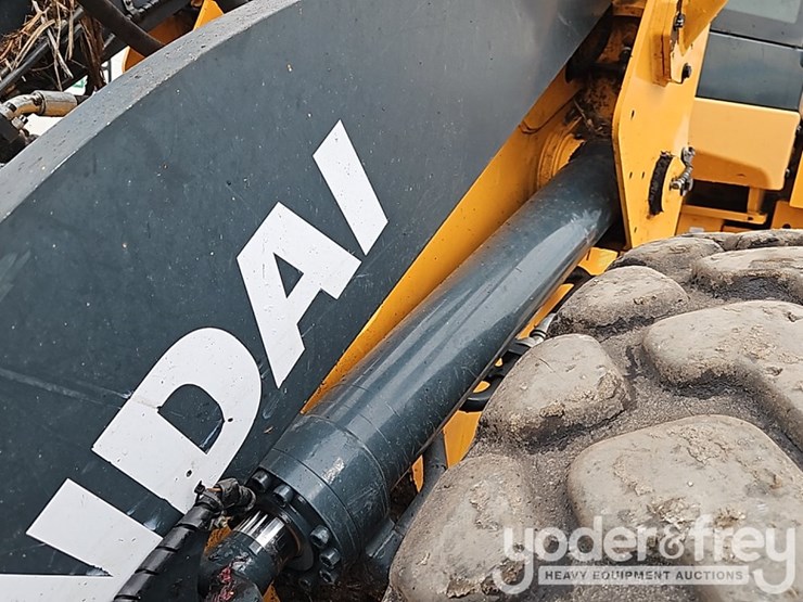 2022-hyundai-hl955a-image-17