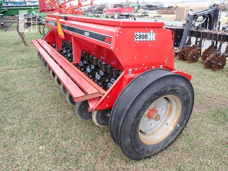 case-ih-5300-image-4