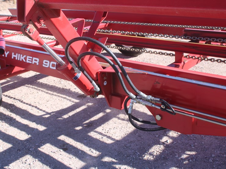 proag-hay-hiker-900-image-33