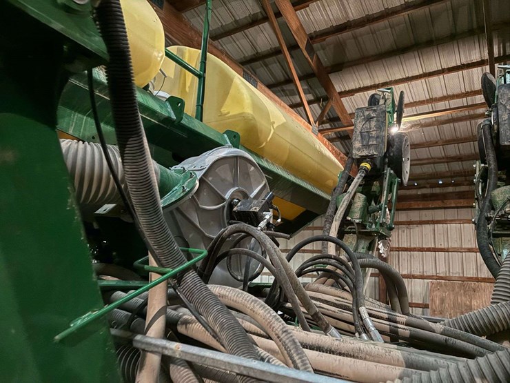 2021-john-deere-2630-image-19