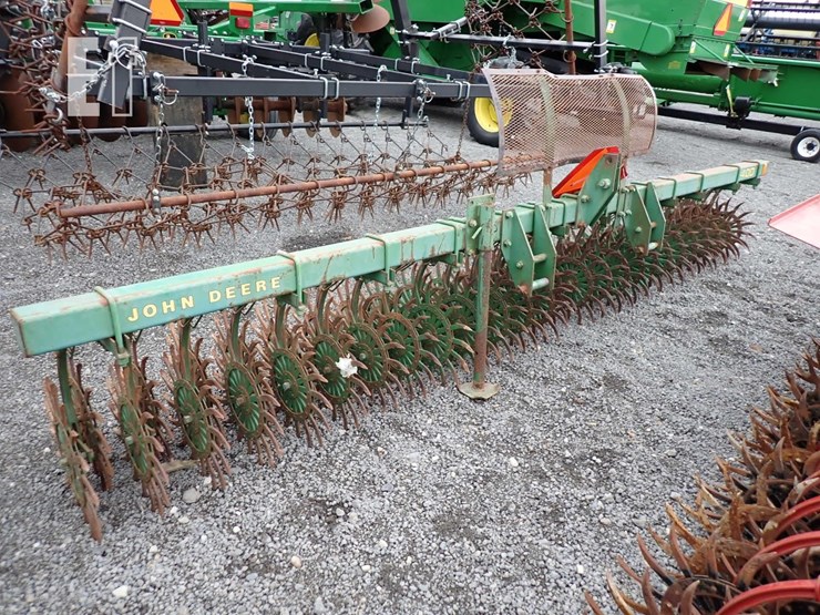 john-deere-400-image-1