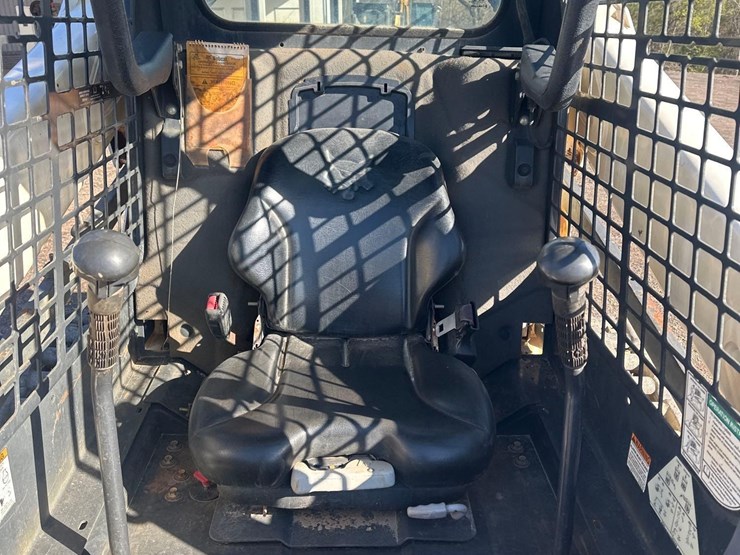 2019-bobcat-t595-image-12