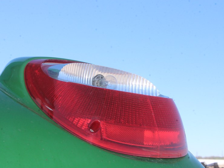 2004-john-deere-7320-image-39