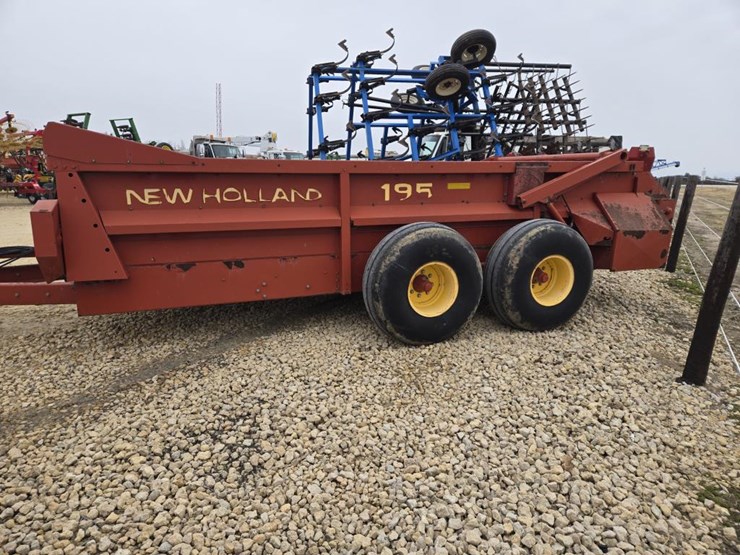 new-holland-195-image-7