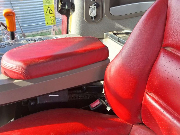 2014-case-ih-5130-image-19