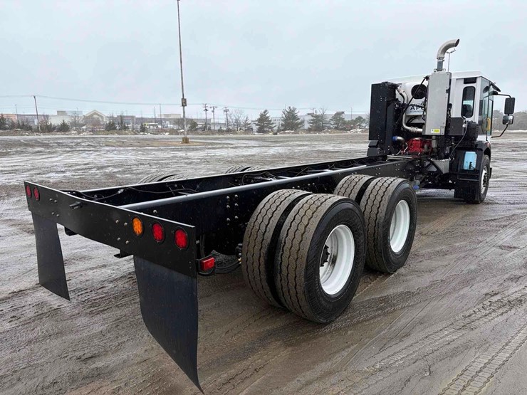 2025-dennis-eagle-proview-image-4