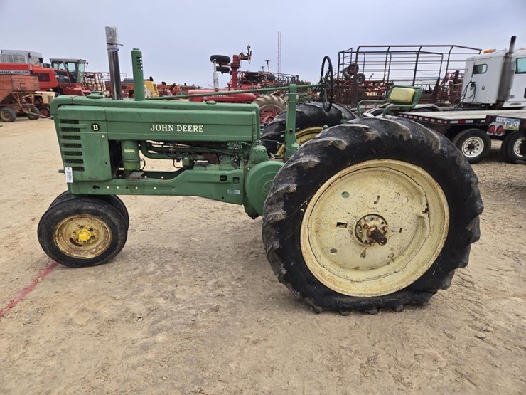 1951-john-deere-b-image-2