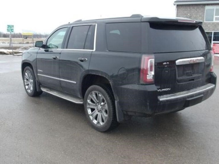 2016-gmc-yukon-denali-image-7