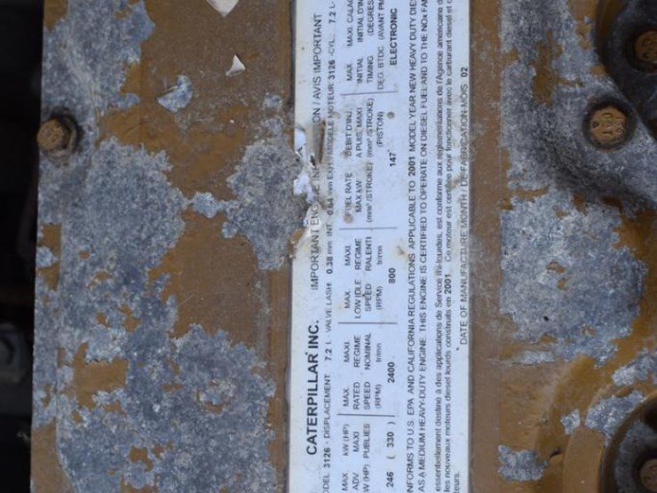 2001-freightliner-fl60-image-19