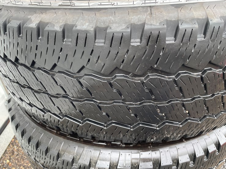 #3102-•-(4)-bridgestone-dueler-truck-tires-image-6