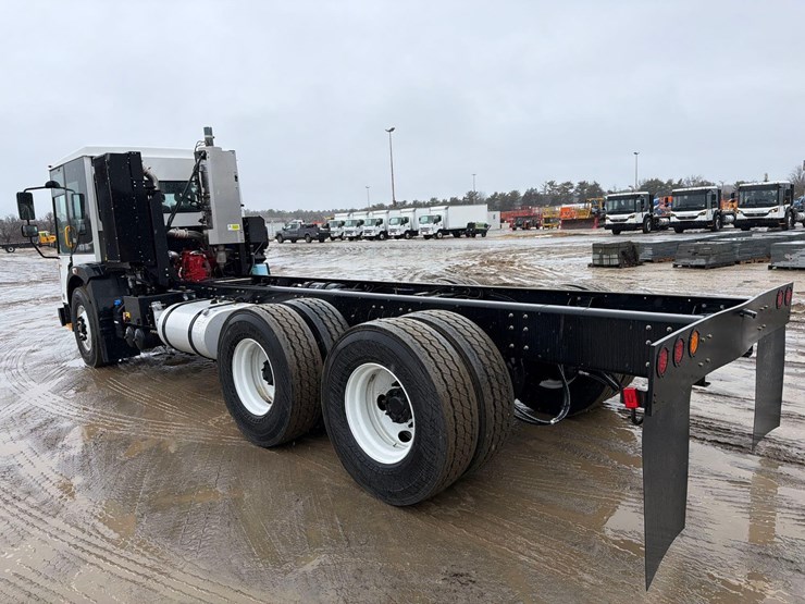 2025-dennis-eagle-proview-image-5