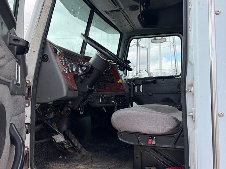 2007-western-star-4900-image-29