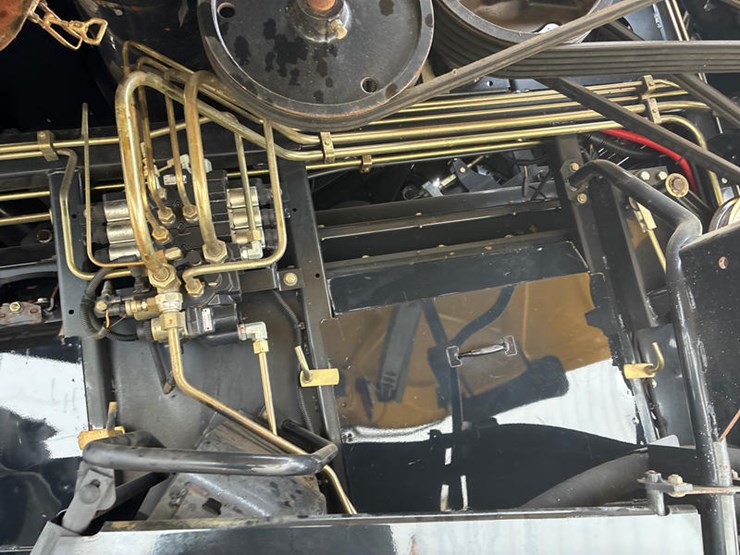 2009-new-holland-cr9060-image-53