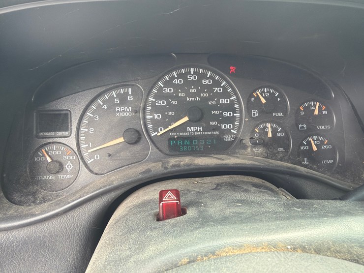 2002-chevrolet-suburban-image-6