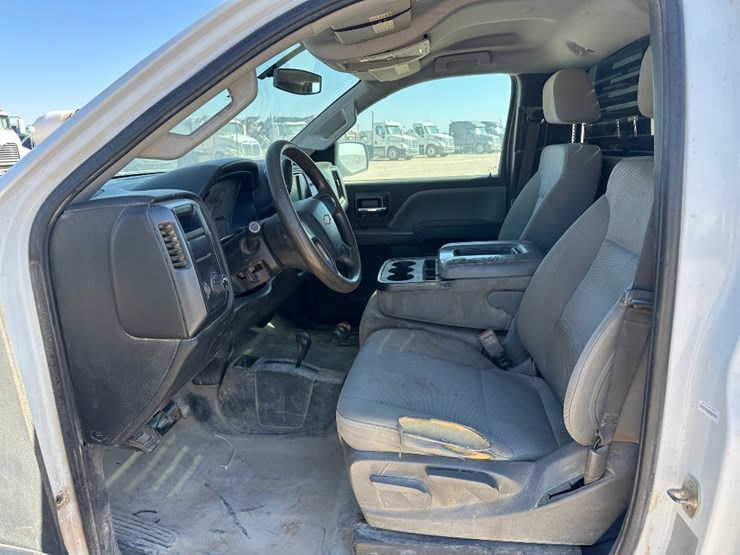 2018-chevrolet-silverado-2500hd-image-9