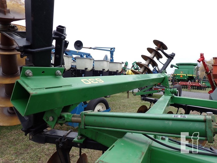 john-deere-630-image-5