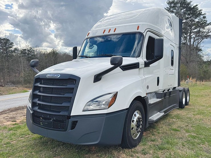 2025-freightliner-cascadia-126-image-1
