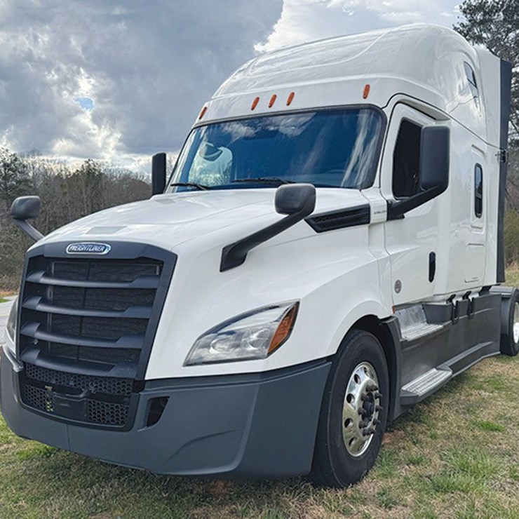 2025 FREIGHTLINER CASCADIA 126