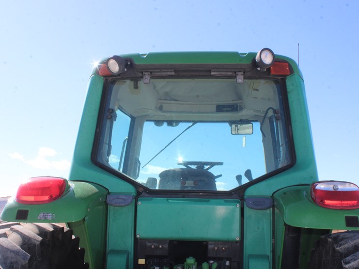 2004-john-deere-7320-image-37
