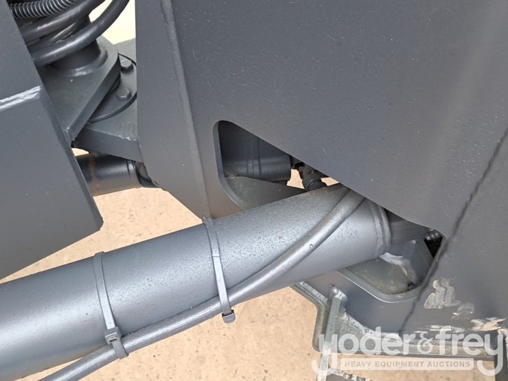 benford-6-ton-swivel-skip-dumper,-roll-bar-image-15