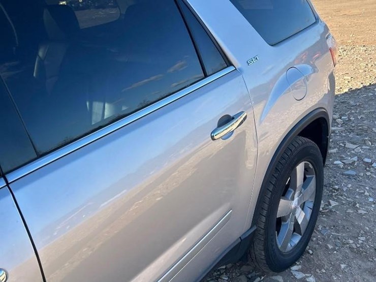 2012-gmc-acadia-slt-image-28