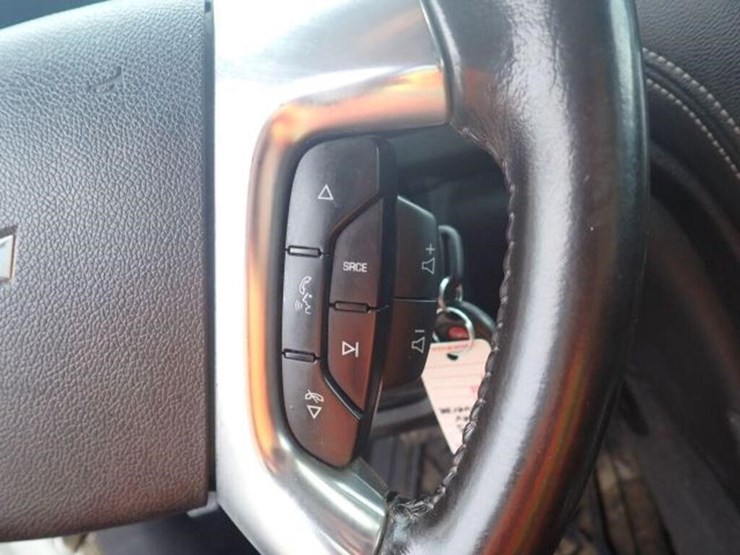 2015-chevrolet-traverse-image-22