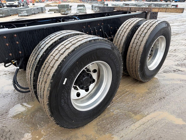 2024-dennis-eagle-proview-image-7