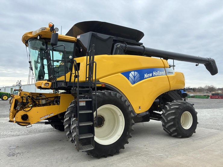 2009-new-holland-cr9060-image-12