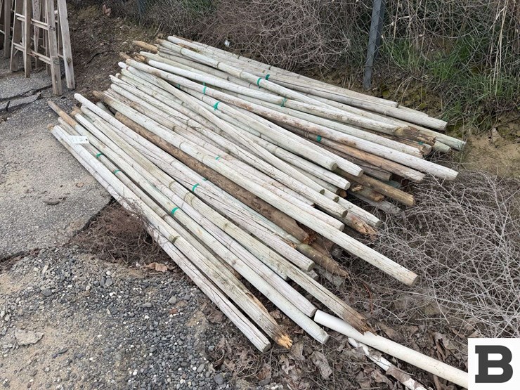 8'-wooden-pencil-posts-image-2