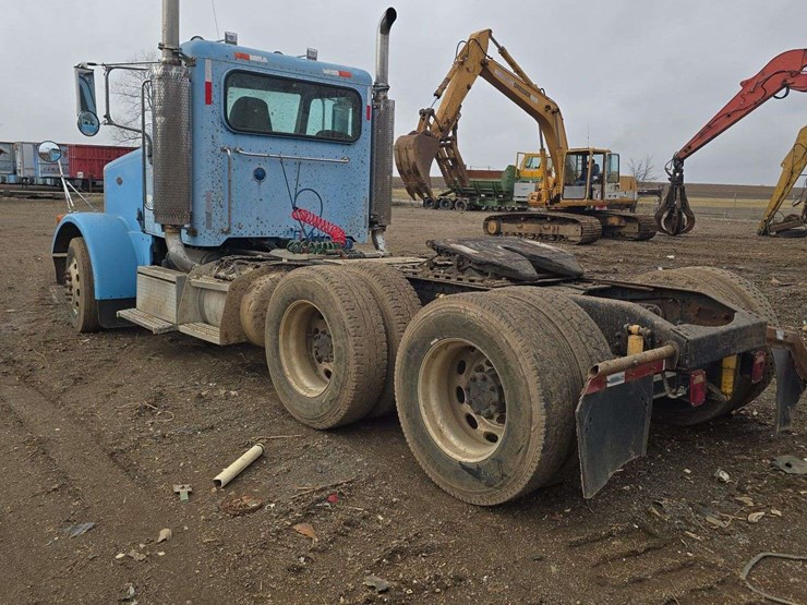 2005-peterbilt-378-image-8