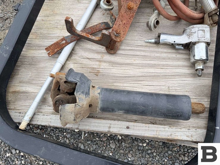 pto-driveline,-tractor-top-links,-roll-over-bar,-air-powered-tools-image-4