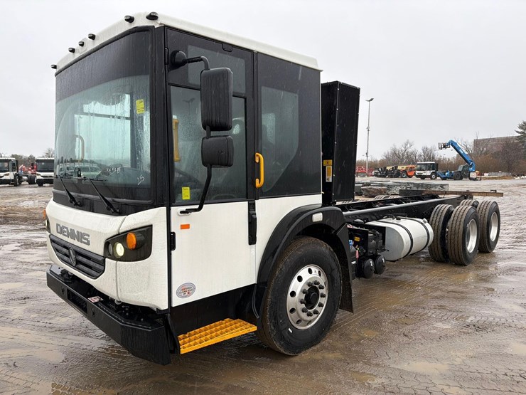 2024-dennis-eagle-proview-image-2