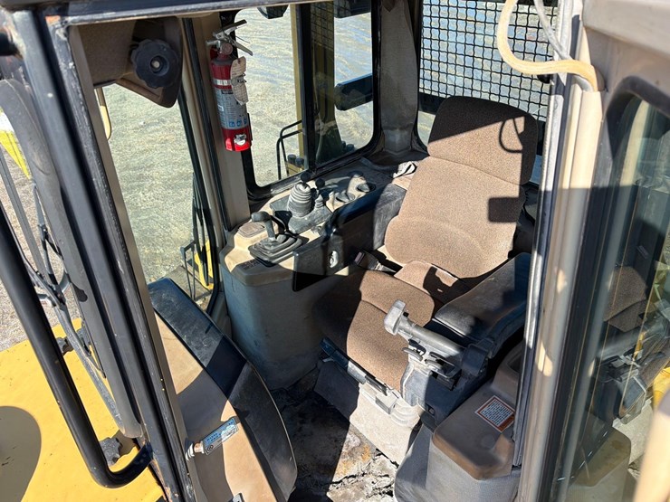 caterpillar-d6m-lgp-image-22