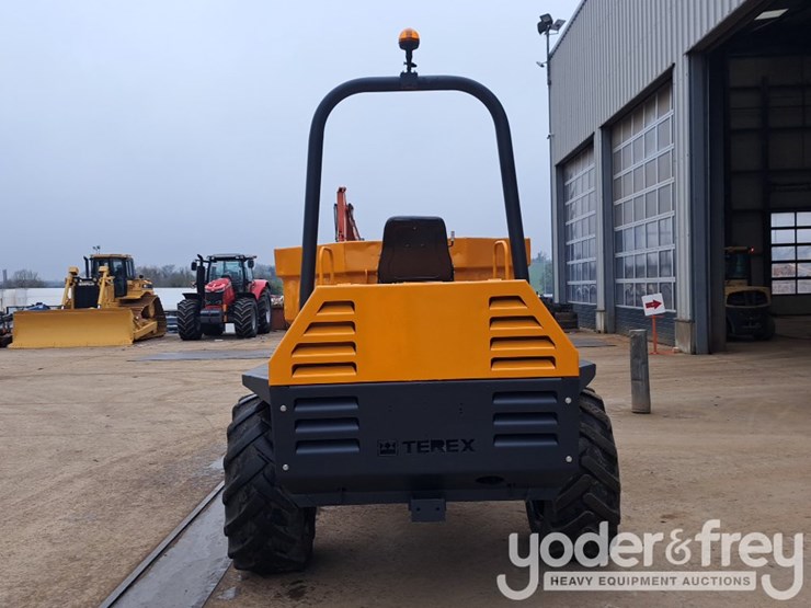 benford-6-ton-swivel-skip-dumper,-roll-bar-image-4