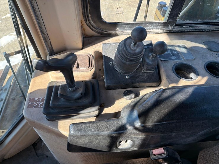 caterpillar-d6m-lgp-image-23